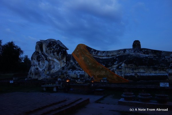 Temple of the Reclining Buddha (Wat Lokayasutharam)