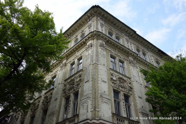 Some worn edges but still beautiful style