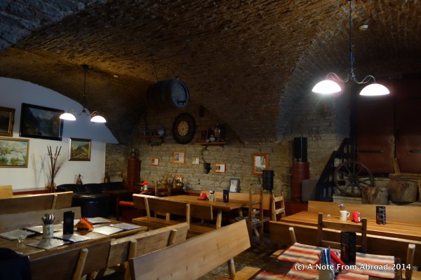 Cellar restaurant in a building dating back to 1476