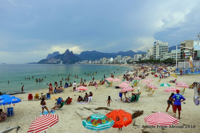 Plage Rio Rio de Janeiro, Brazil ~ Copacabana and Ipanema Beaches | A Note From ...